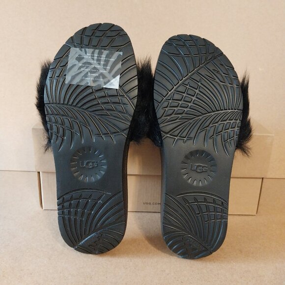 Ugg W Royale 1018875 W/Blk, Treadlight by UGG - Picture 3 of 6